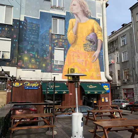 Apartment And Spacious